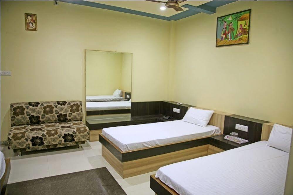 Oyo 2061 Hotel New Holiday Inn Ajmer Extérieur photo